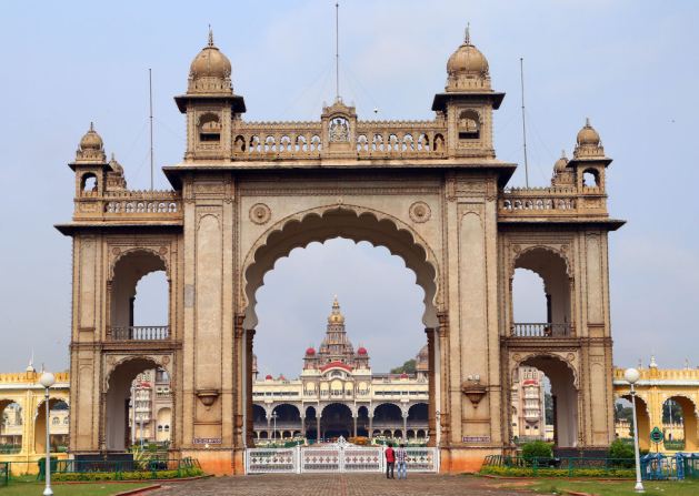 India Mysore_Palace_gate TRIM