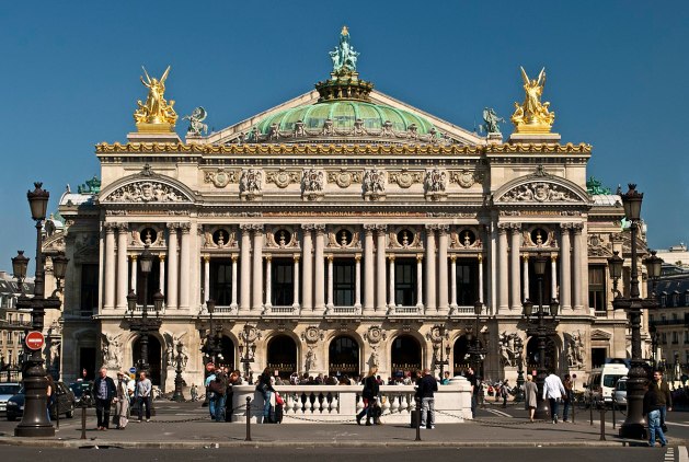 Paris_Opera_full_frontal_architecture,_May_2009 1200px