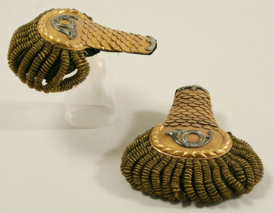 Epaulets_MET_26.56.144_26.56.145 KLEIN