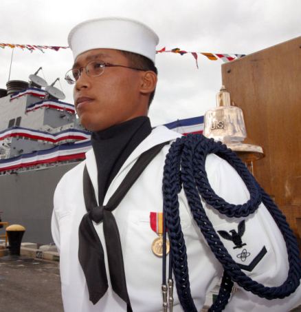 US_Navy_020905-N-3228G-005_Change_of_Command_aboard_USS_O'Kane TRIM KLEIN